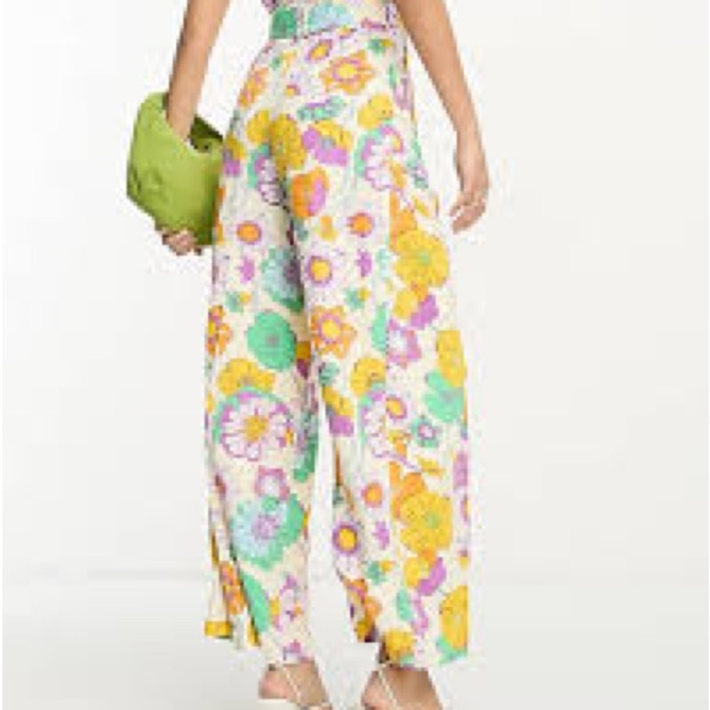 ASOS - Picture 2 of 5